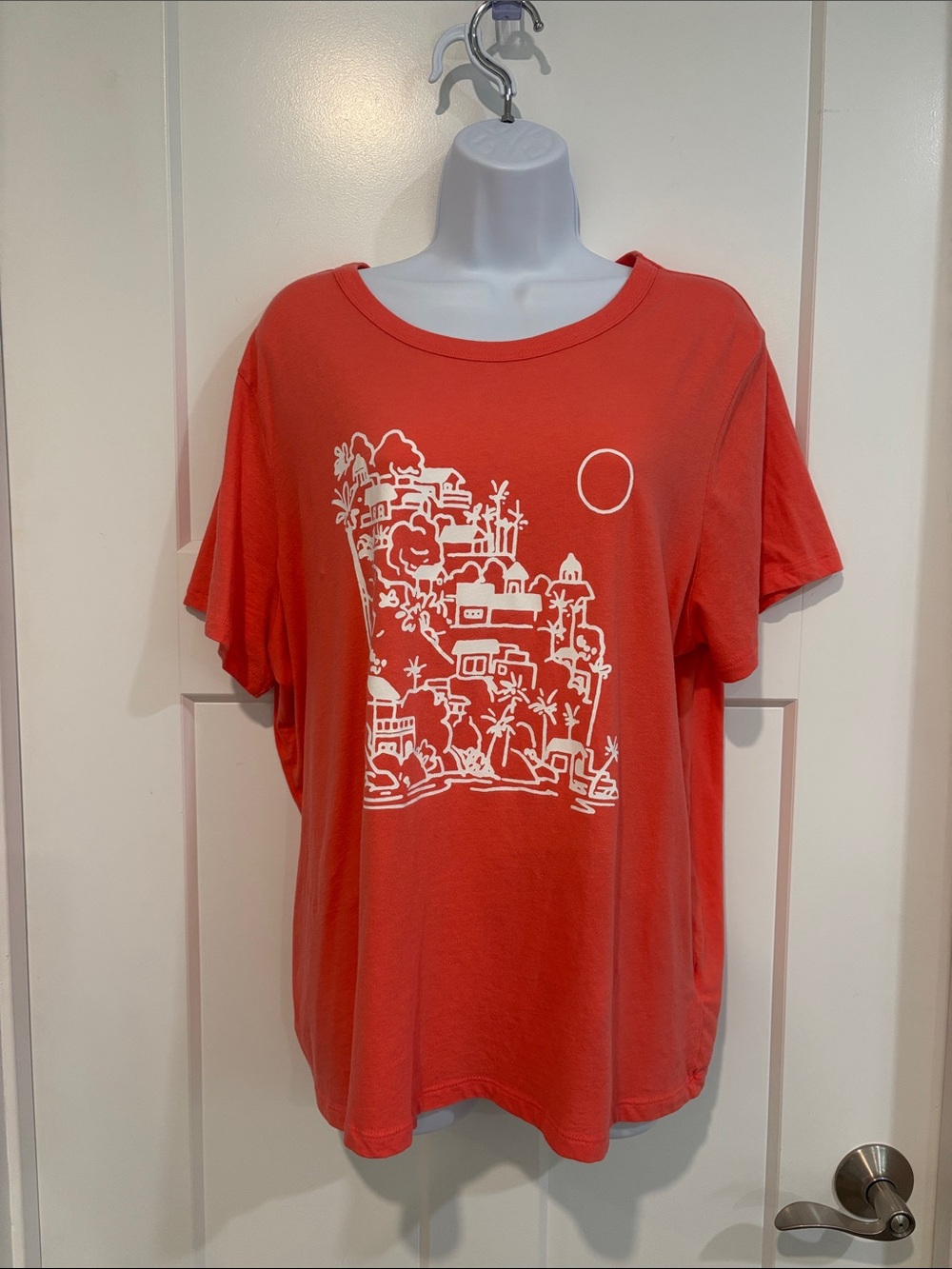 Old Navy Coral Red Graphic Beachscape Tee